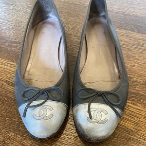 CHANEL- natural patina EXTREMELY DISTRESSED